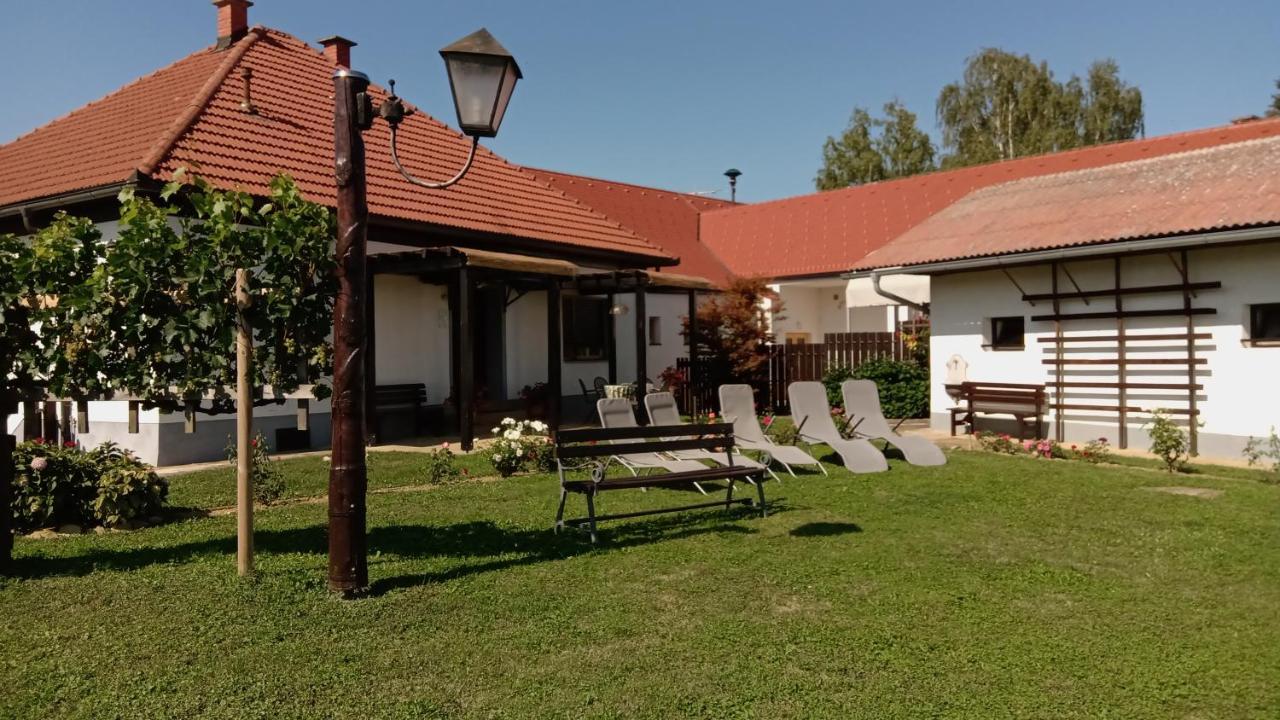 Вилла Pocitniska Hisa Kog Экстерьер фото